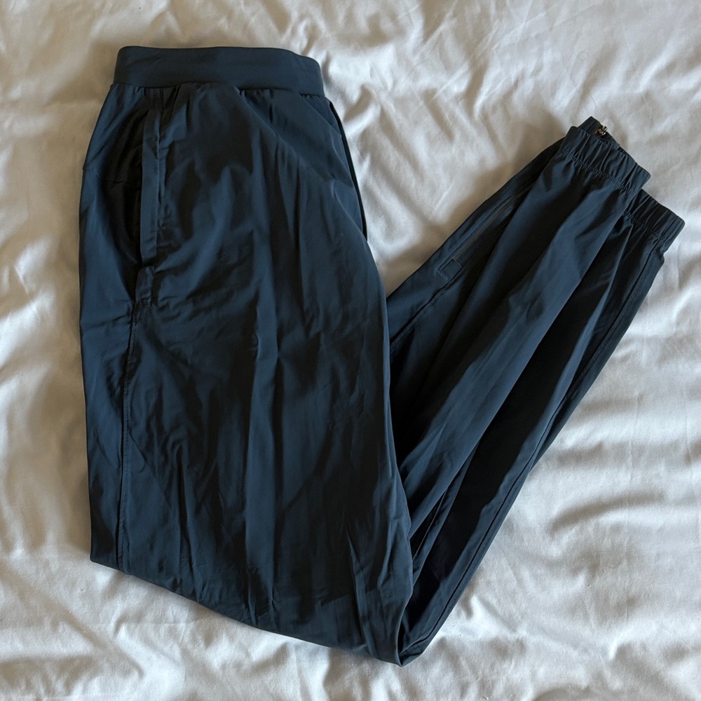 Lululemon Men's Blue Jogger Pants
